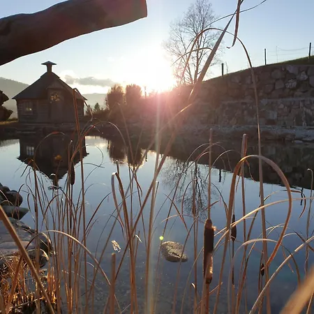 Bioferienhof Brueckler בית חווה *